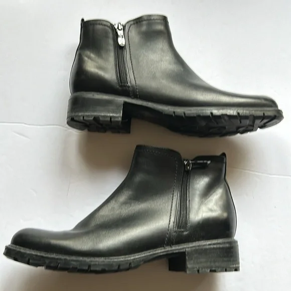 Artica Brown's Black Lug Sole Lined Chelsea Ankle Boot SZ 8 - Picture 7 of 13